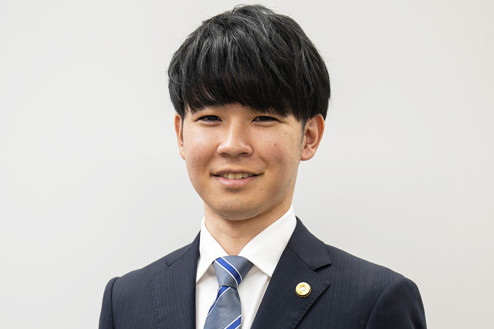 弁護士 佐藤龍一